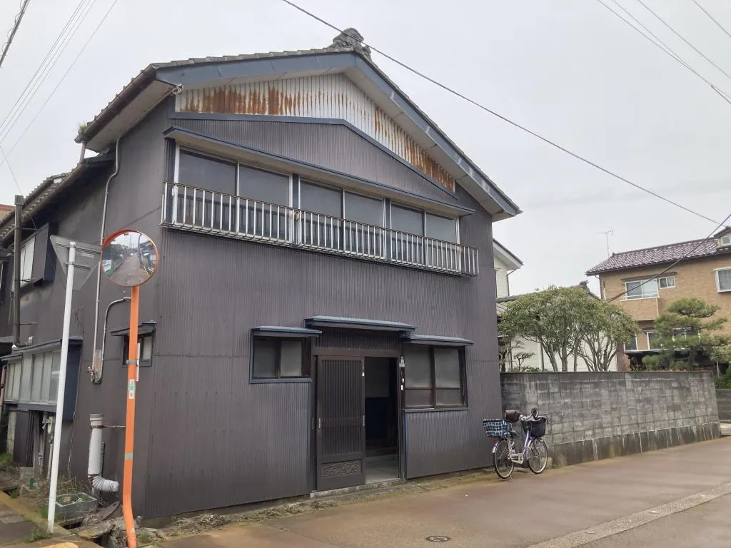 Akiya in Sanjo