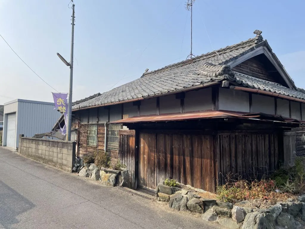 Akiya in Shikokuchuo