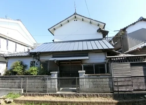 Akiya in Aki