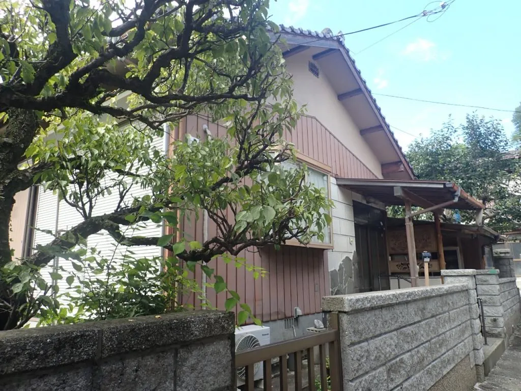 Akiya in Tsukumi