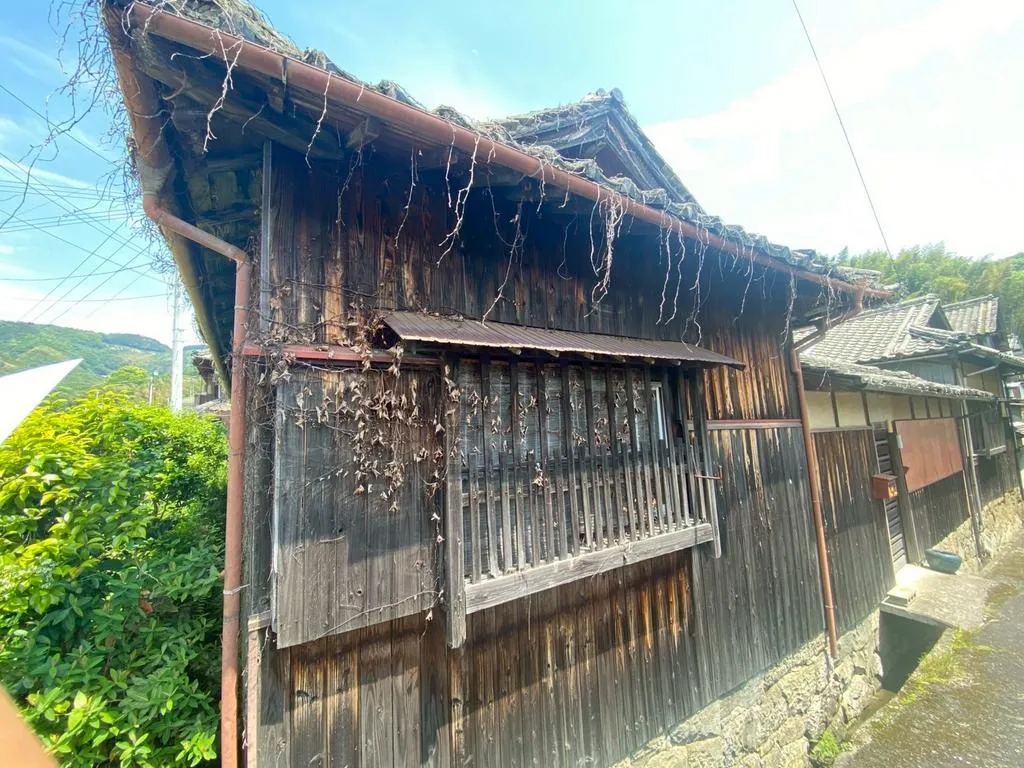 Akiya in Uwajima
