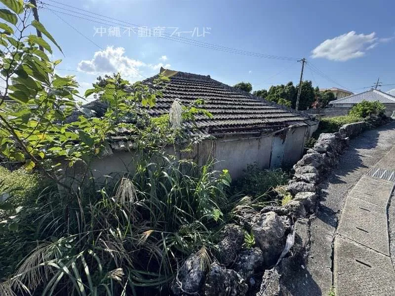 Akiya in Uruma