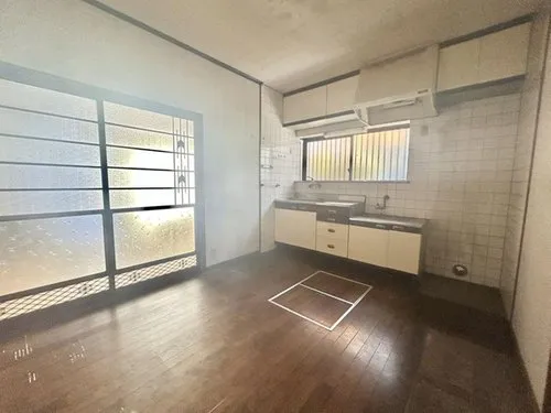 Kanagawa Prefecture Kawasaki City 6 Bedroom Property (12)