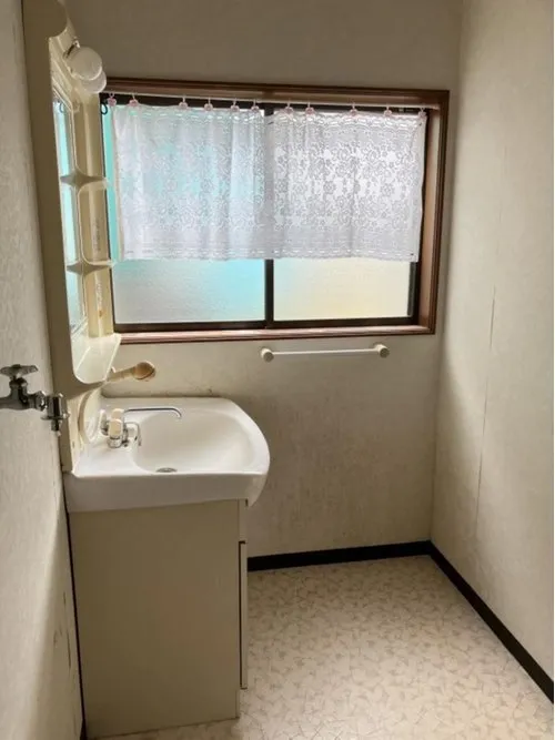 Tottori Prefecture Yonago City 5DK Property (12)