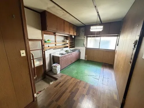 Hyogo Prefecture Himeji City 8DK Property (2)