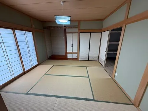 2LDK+S Property Kure City Hiroshima Prefecture (4)
