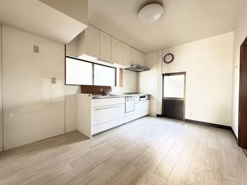 4LDK Property Shikokuchuo City Ehime Prefecture (10)