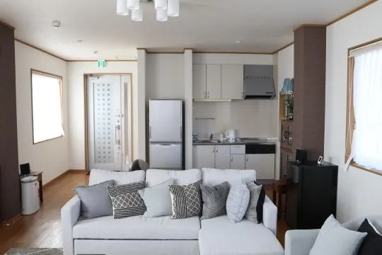 2LDK+S+2 Free Space Property Atami City Shizuoka Prefecture (4)