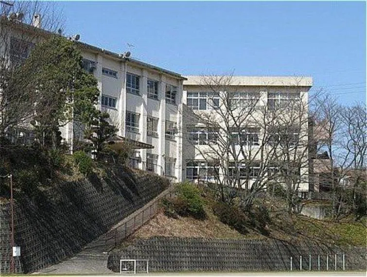 5DK Property Chihayaakasaka Village Osaka Prefecture (8)