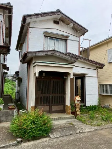 Akiya in Miura