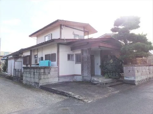 Akiya in Nagai