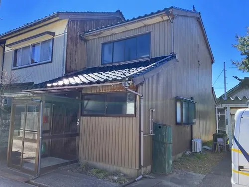 Akiya in Imizu