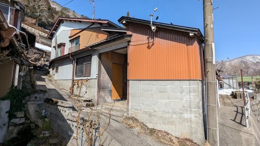 Akiya in Hida