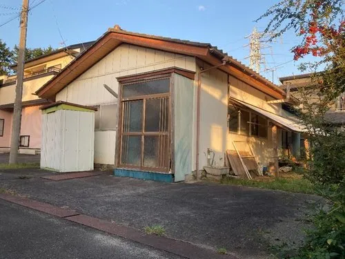 Akiya in Takahagi