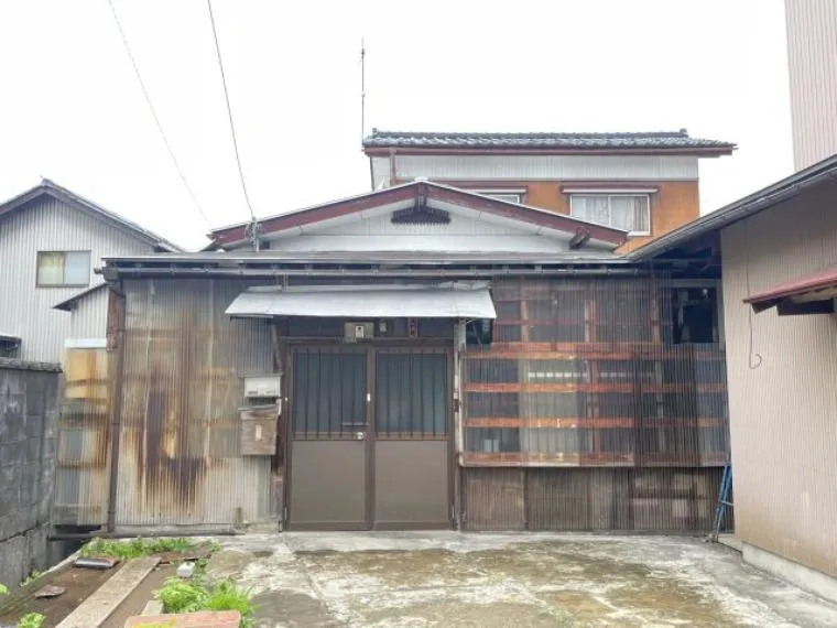 Akiya in Katsuyama