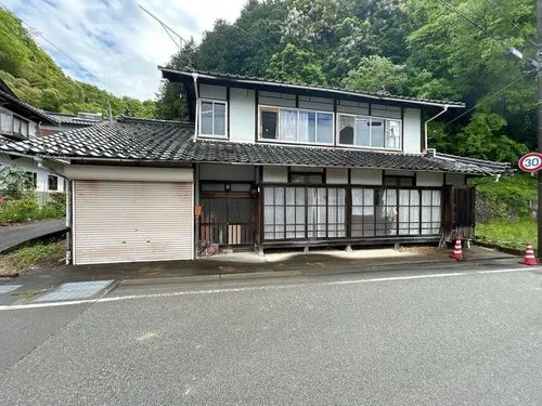 Akiya in Asago