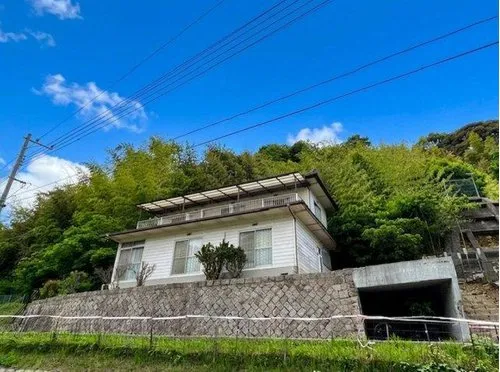 Akiya in Etajima
