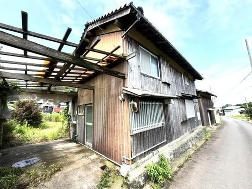 Akiya in Kagawa