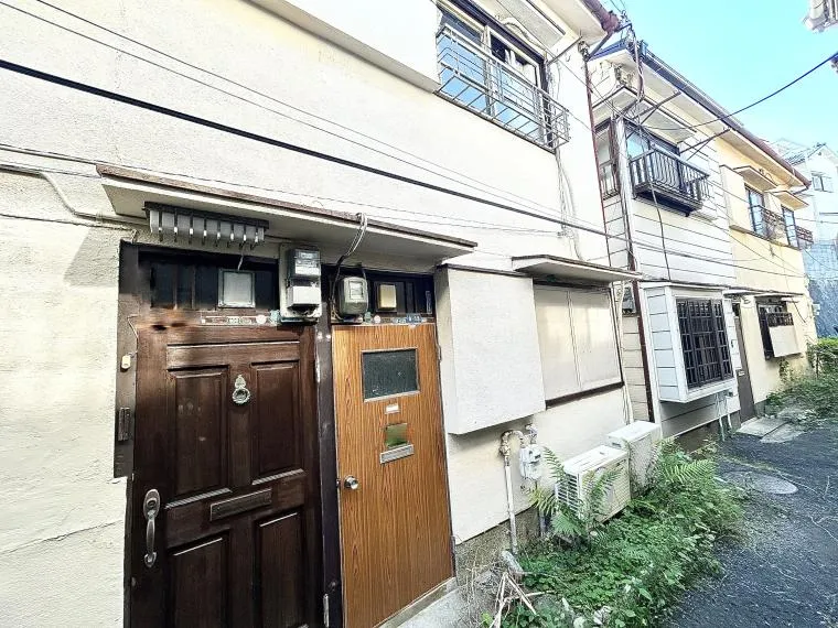 Akiya in Kobe