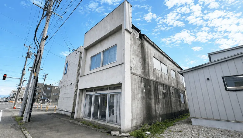 Akiya in Акита